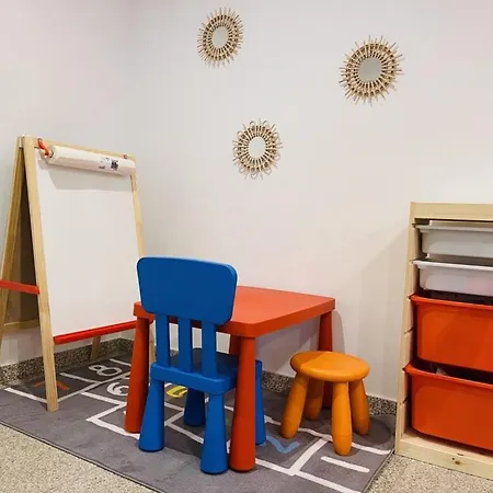 Apartament Encantador Na Batalha - - E *