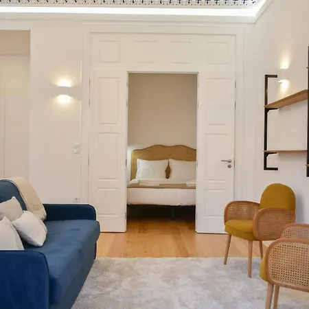 Apartament Encantador Na Batalha - - E