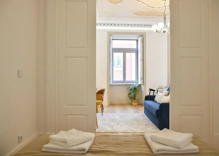 Apartmán Encantador Na Batalha - - E *