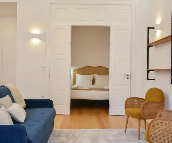 Apartment Encantador Na Batalha - - E