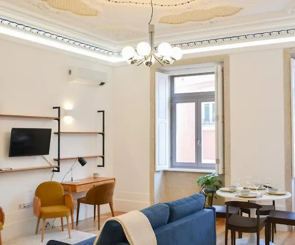 Apartment Encantador Na Batalha - - E *