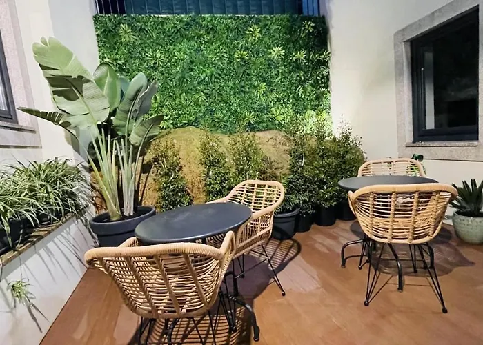 Apartmán Encantador Na Batalha - - E *