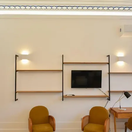Apartamento Encantador Na Batalha - - E