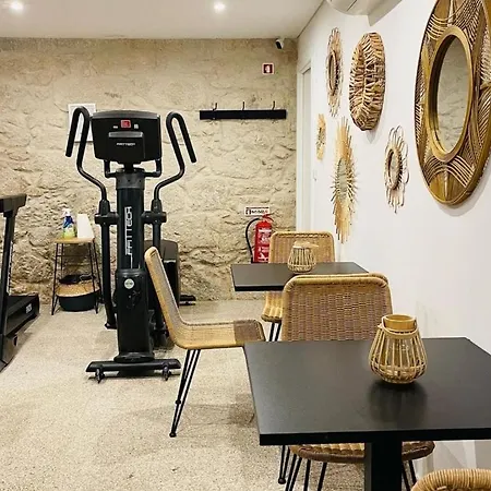 Apartamento Encantador Na Batalha - - E *